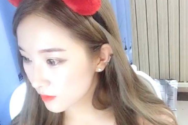 刘大美人的情史 和很多网红暧昧不清楚