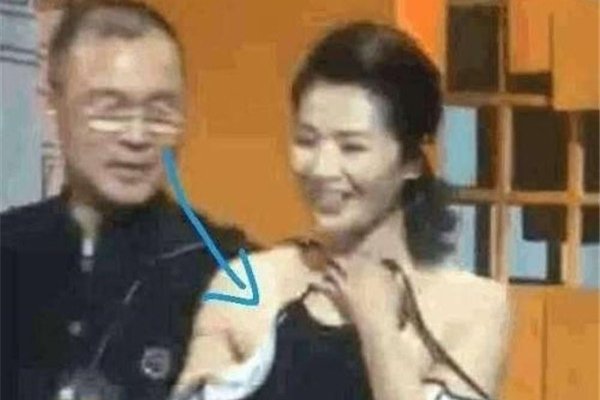 ���μ��ͻȻ�����Ա��е���˭ 7���ز��ٷ�֮��ʮ��¶������