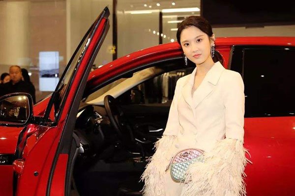 陈小纭个人资料及简介 胸大到不能做运动怎么回事