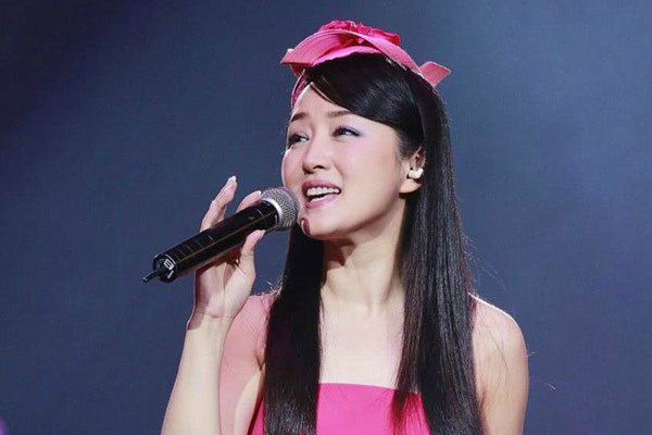 杨钰莹结婚没有 与赖昌星事件导致了不结婚