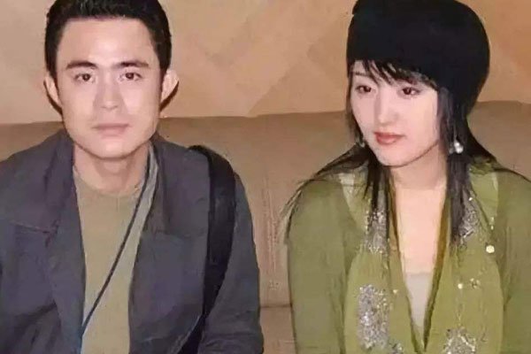 ���ķ������Ө��ô���� ���������������