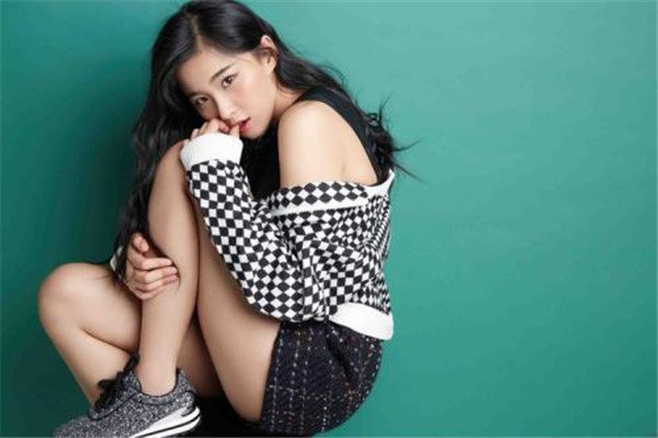 ����������ʲô�� ����ȹ�Ӵ��Ķ̲���¶����׿�