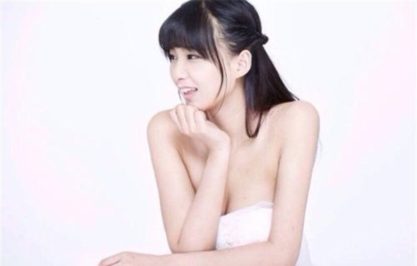 ����������ʲô�� ����ȹ�Ӵ��Ķ̲���¶����׿�