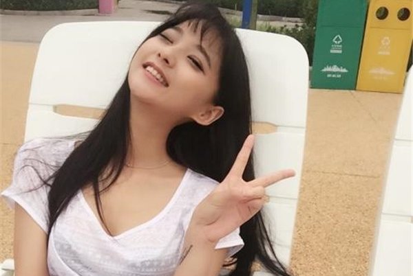 ����������ʲô�� ����ȹ�Ӵ��Ķ̲���¶����׿�