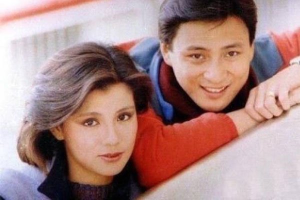汤镇业翁美玲事件 蓉儿自杀不欢而散