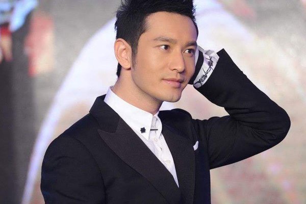 黄晓明杨颖baby离了婚吗 儿子叫小海绵什么意思