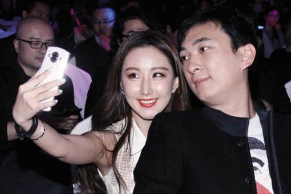 ˭������������˼�� һ��Ħ�����Ǵ�ì��