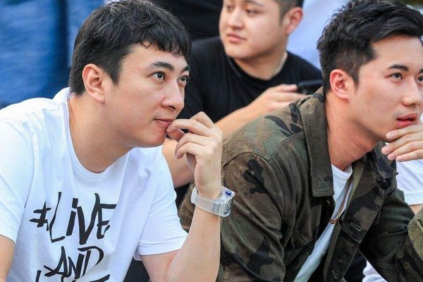 ˭������������˼�� һ��Ħ�����Ǵ�ì��