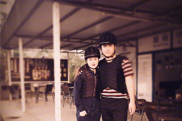 ������������˦������ �����������к�Ů��