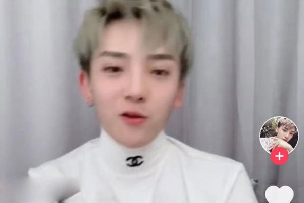 吴亦凡在夜店选妃 曾经被小g娜曝光床照