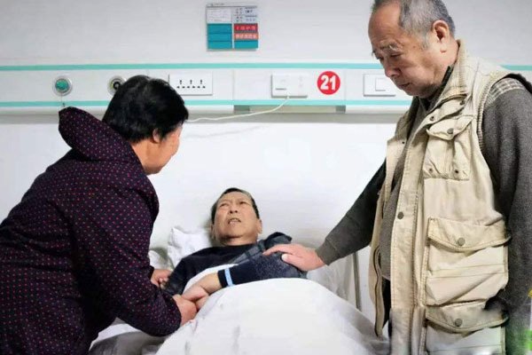 �ӳ��������������� Ӧ��ȥ������Щ�참��Ա