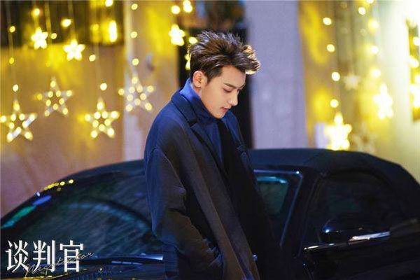 ������������ؿ���ô���� ���м��ǵľ�ͷ