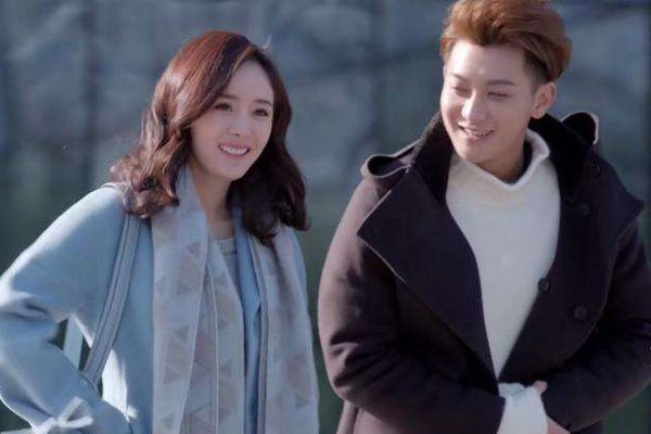 黄子韬吻杨幂胸口怎么回事 剧中激吻的镜头