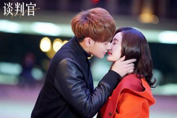 ������������ؿ���ô���� ���м��ǵľ�ͷ