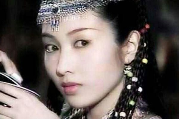 黎姿最想(xiǎng)要删除和最悲惨的电影片段 嫁给了瘸脚丈夫