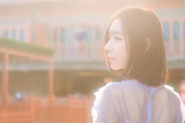 Ů��˵С¥��ô���ǹ������� ����˼��������