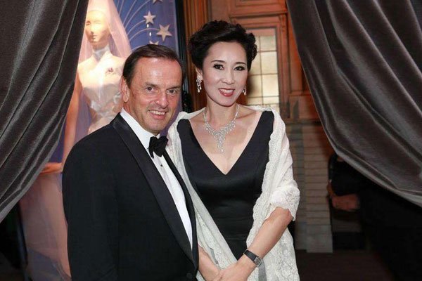 ˭����˼�ϵ����� ���潻Ů��Ϊʲô������