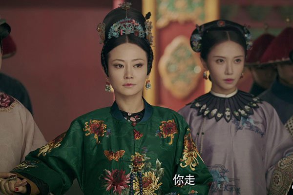 谭卓和郝蕾长得很像 她的火完全凭借本事