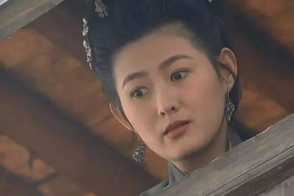 寡妇门前是非多的上一句 出轨的男男女女还少么