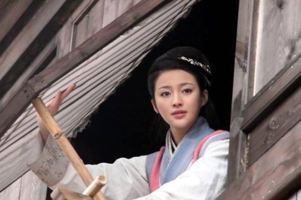 寡妇门前是非多的上一句 出轨的男男女女还少么