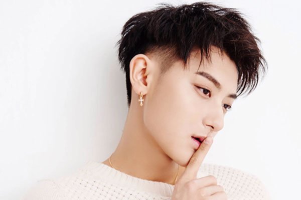 ������������ϼ�� ����Ů����̸������