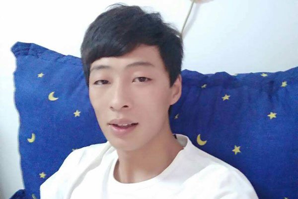 酷酷的滕不怕报复吗 直播当中是露过脸