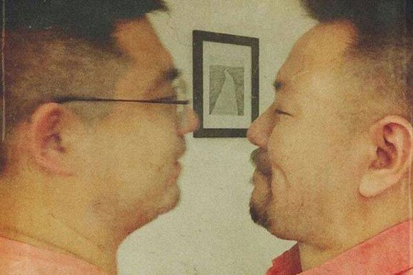 虎二虎炮炮的关系 是亲兄弟吗?到底是干嘛的