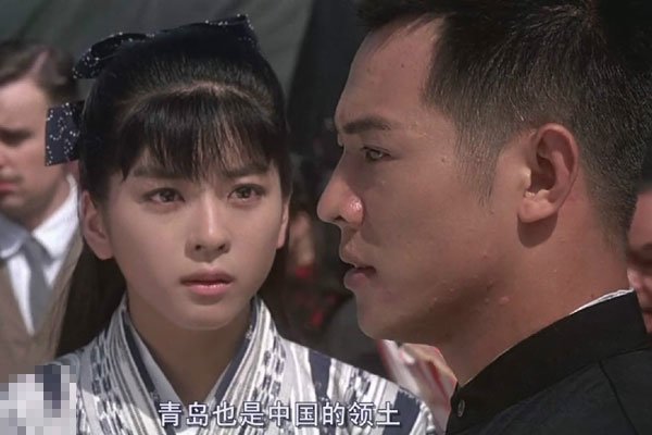 但是按理说她现在的年龄肯定应该有孩子了,但事实上中山忍的老公是谁