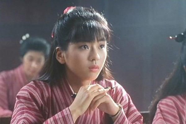 中山忍个人资料照片 为何一直单身,为李连杰终身不嫁吗