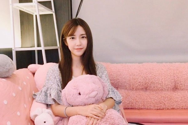 王思聪新女友是米咪吗眼光一点都不如刘强东