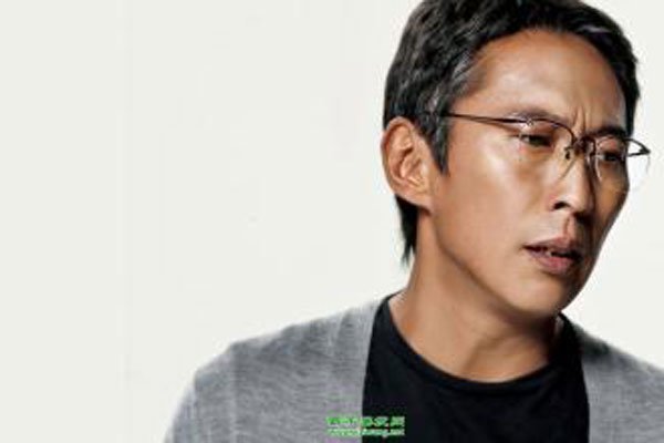 ť���󰸼�Ů����С�� �ַ�Ů��Ա����˵����