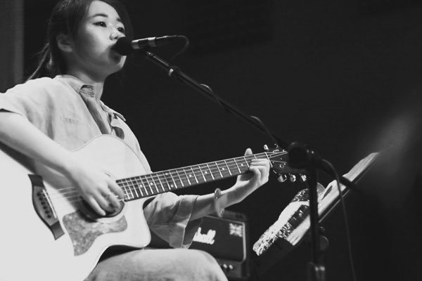 花粥的歌曲怎么消失了 否和PG One的事情有关系