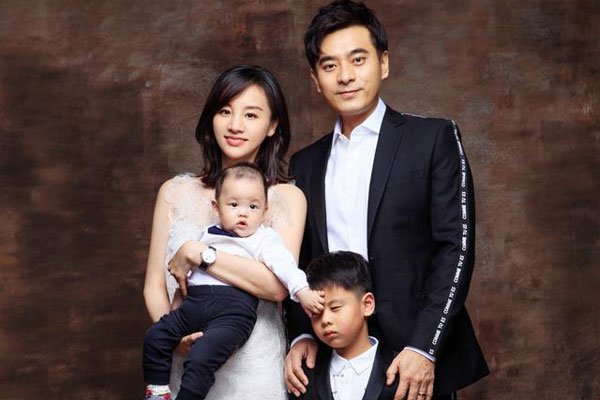 陈龙个人资料简介与老婆章龄之结婚太迅速了