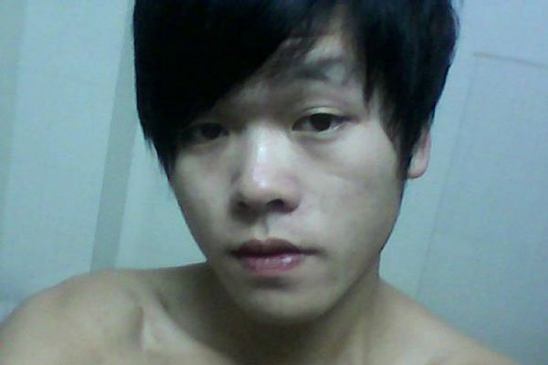 据悉杀害赖曾裕童的嫌疑人蒙帅19岁,贵州荔波县人,被抓后他对自己抢劫