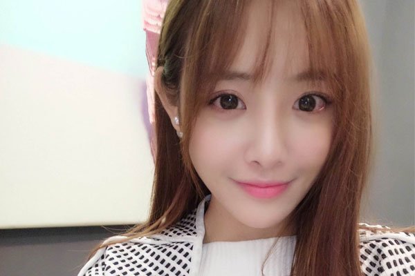 ��������������Ľ�����˭ �����Լ��ķ�˿