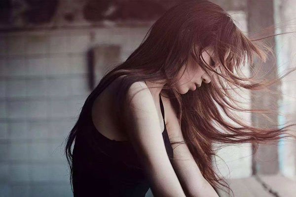 Ů�����ݽ���צ��ʲô��˼ �Ǳ�˭������