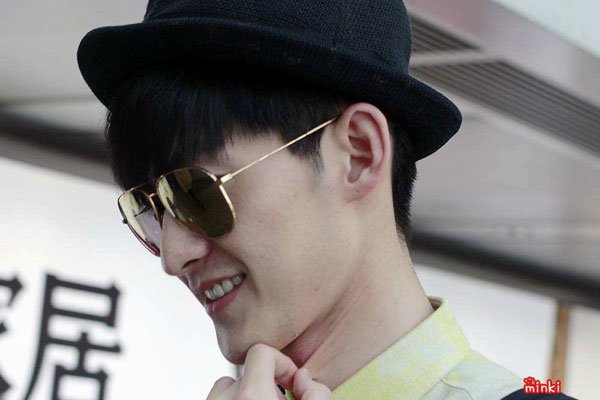 �ź���֤���Ů������˭ Ů�˲��������Ķ���