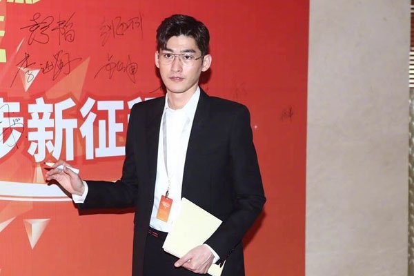 �ź���֤���Ů������˭ Ů�˲��������Ķ���