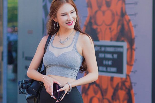 ��������������� �ܽ���������mv�е�СŮ��