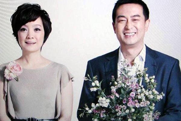 张嘉译老婆王海(hǎi)燕的照片 结婚了三次是否(fǒu)真实