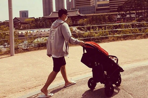 Gary�������˳��¼���Ϊ�˽�����ӣ� ���õ��չ˼�ͥ