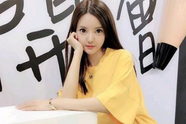 İİ��С�Ǹ������� ���������ݵ�����ɺ�̺��