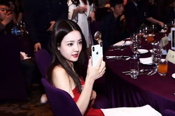 İİ��С�Ǹ������� ���������ݵ�����ɺ�̺��