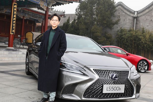 瑜老板是男的还是女的 明明是女生却比男生要帅