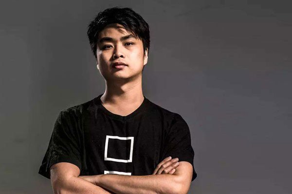 �˻�sky������ĸ������� ����Ϊ�й��羺Ȧ�еı���