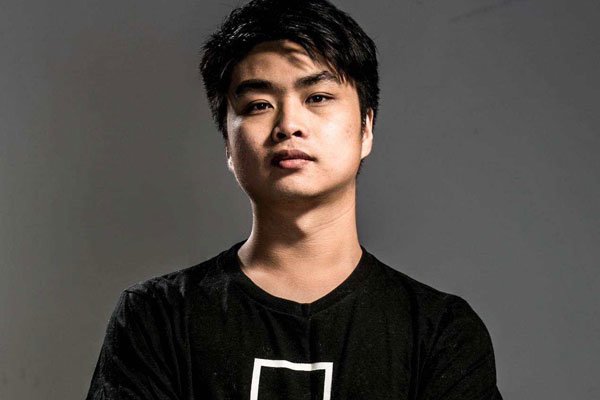 �˻�sky������ĸ������� ����Ϊ�й��羺Ȧ�еı���