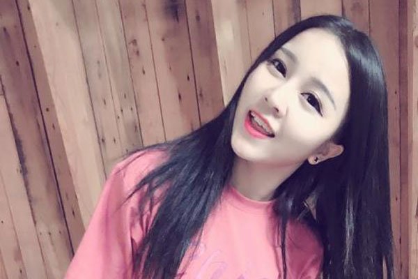 ����İİֱ����������¼� Ϊʲô���뿪İİ��