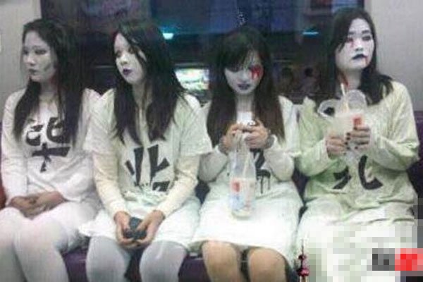 上海地铁女(nǚ)僵尸事件是真吗 吓不到太多人