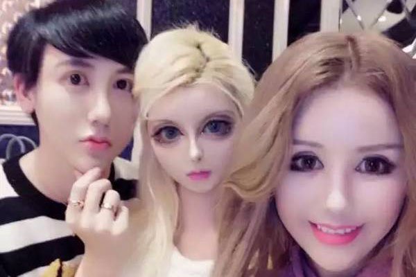 蛇精男刘梓晨个人资料照片 居然还能找到女朋友