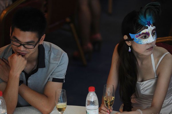 ���׺�����һ�㲻������ϵŮ������Ϊʲô ����̫�ż�